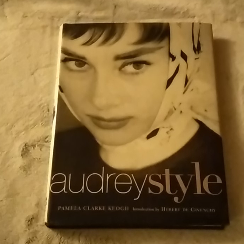BOOK Audrey Style